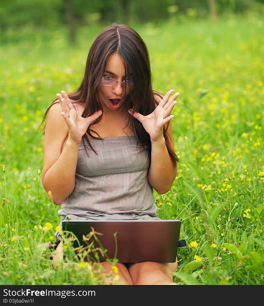 Young woman with his laptop