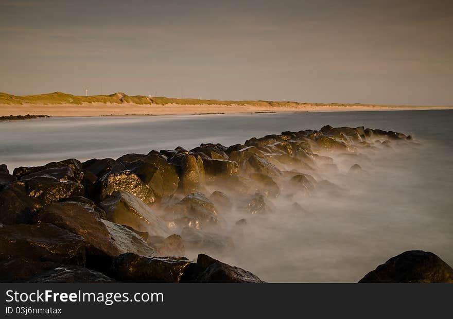 Groyne hit by Wave