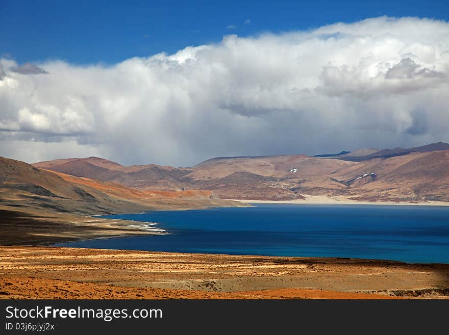 Stunning plateau lake