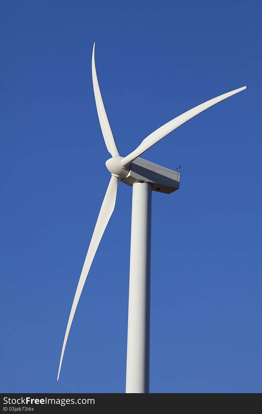 Wind Turbine on Alternative Energy Windmill Farm