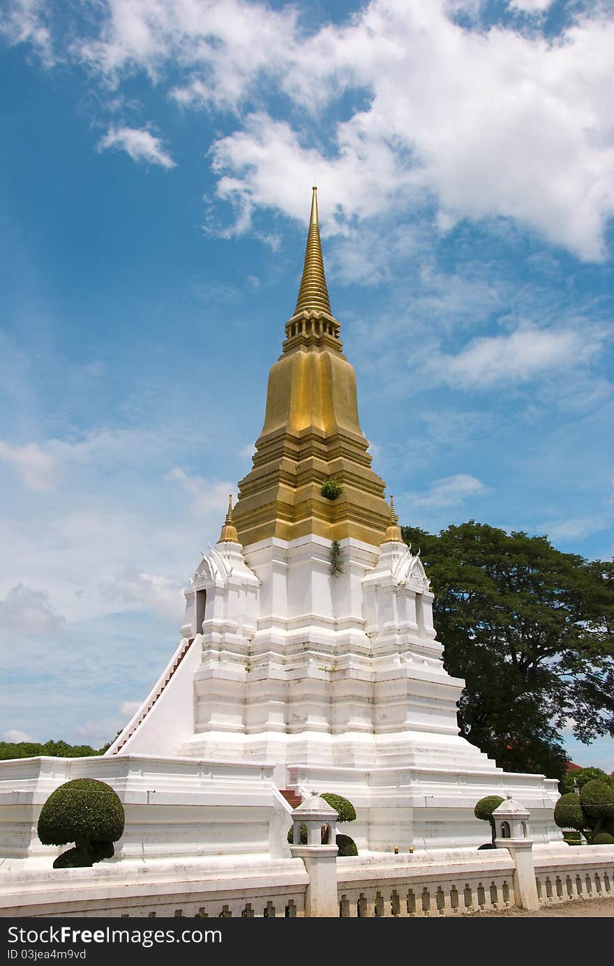 Phra Chedi Sri Suriyothai