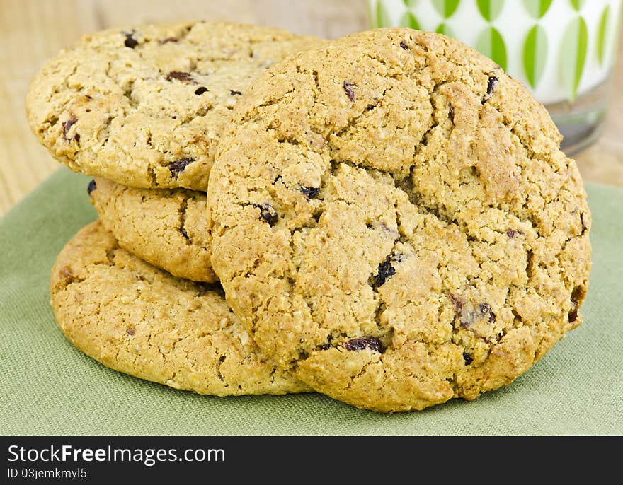 Oatmeal raisin cookies