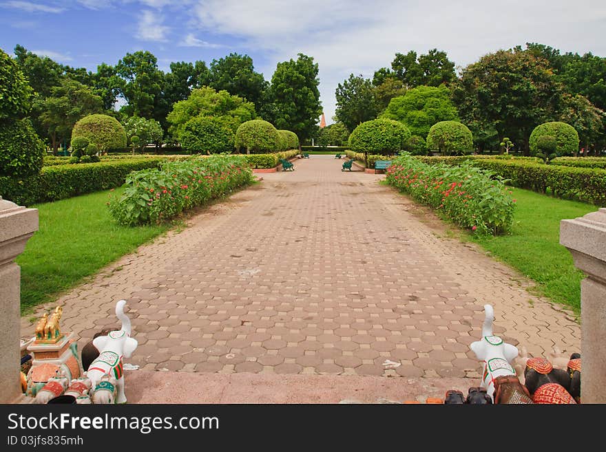 Phra Pathom Chedi in the garden