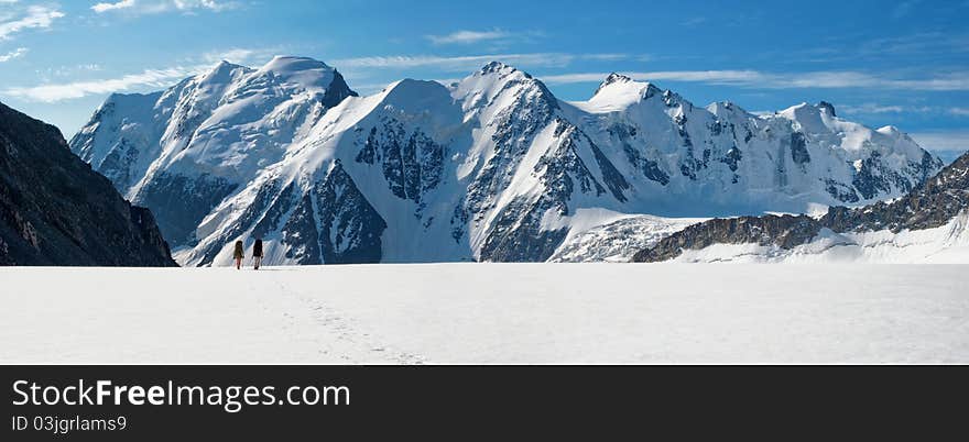 Crossing glacier