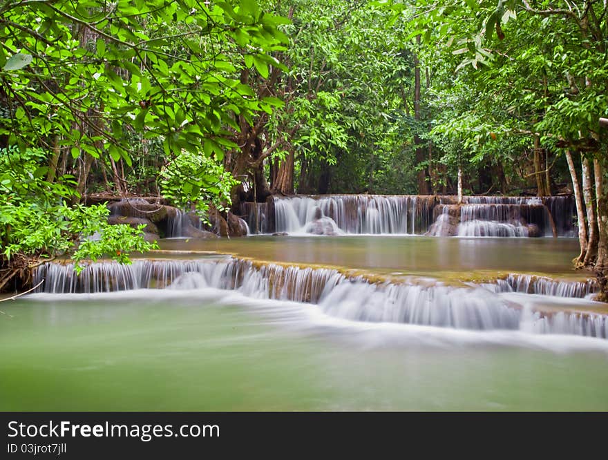 Huaymaekamin Waterfall