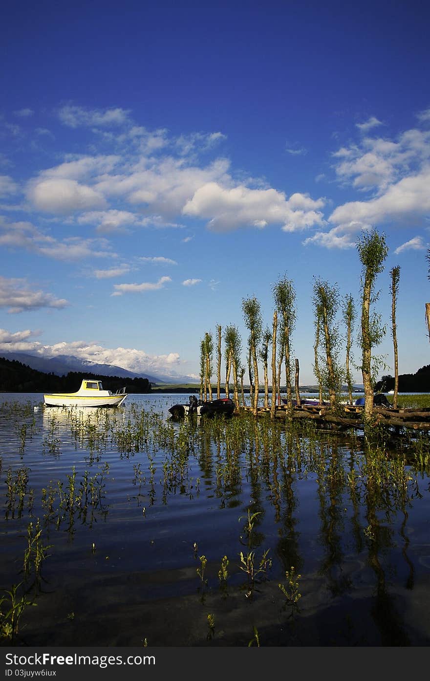 Natural water port in Liptovska Mara