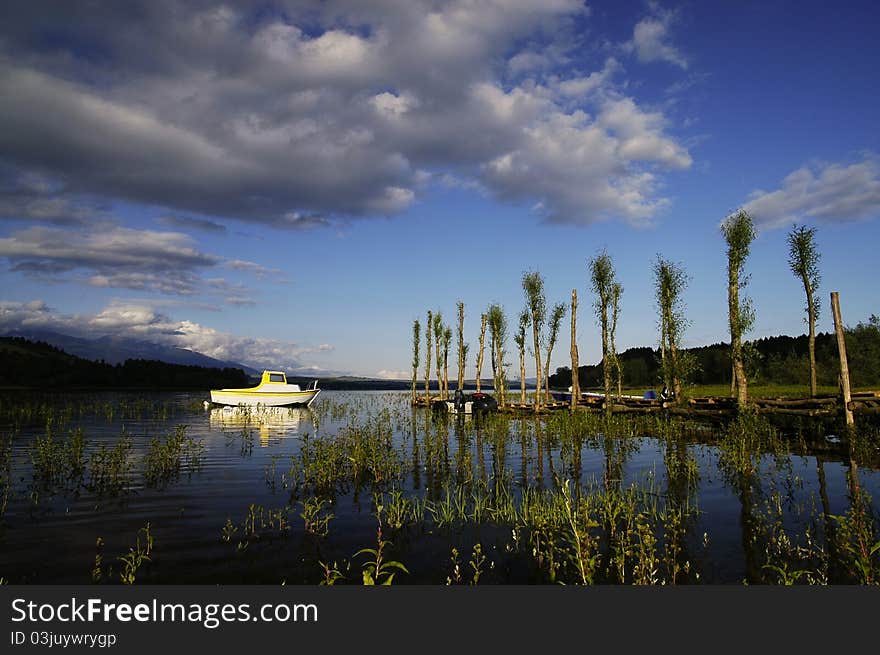 Natural water port in Liptovska Mara