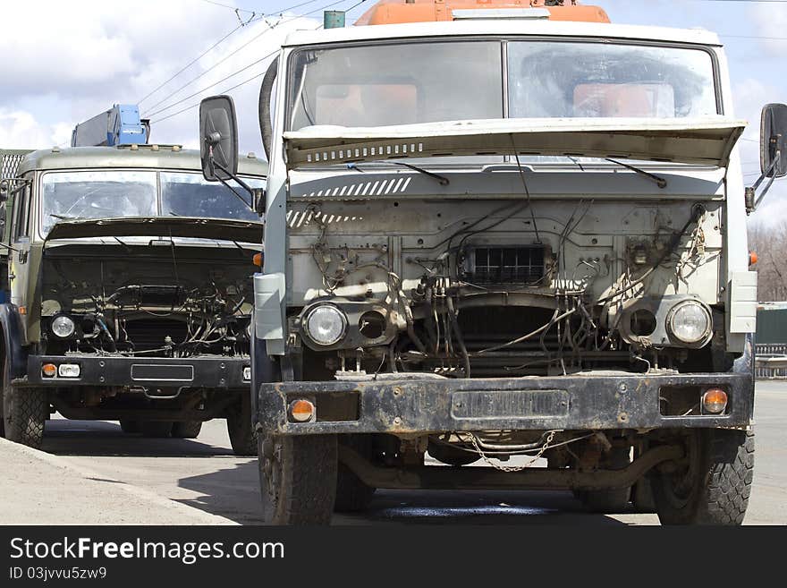 Repair freight car