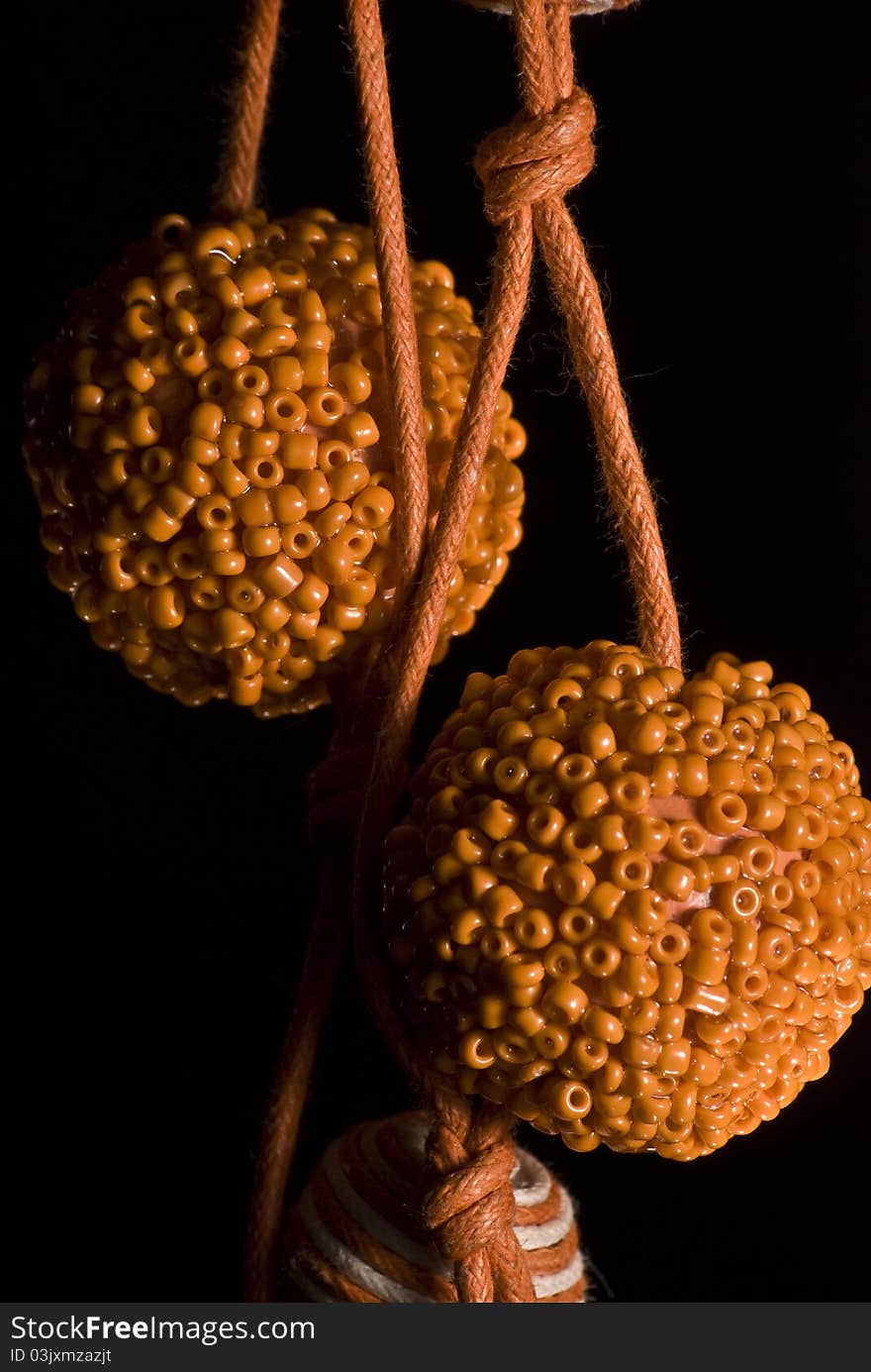 Orange pearl necklace yellow 1