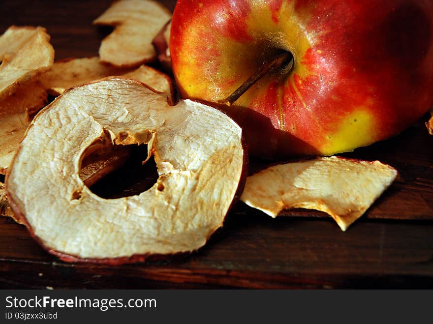 Fruit chips: made out of fresh apples. Fruit chips: made out of fresh apples