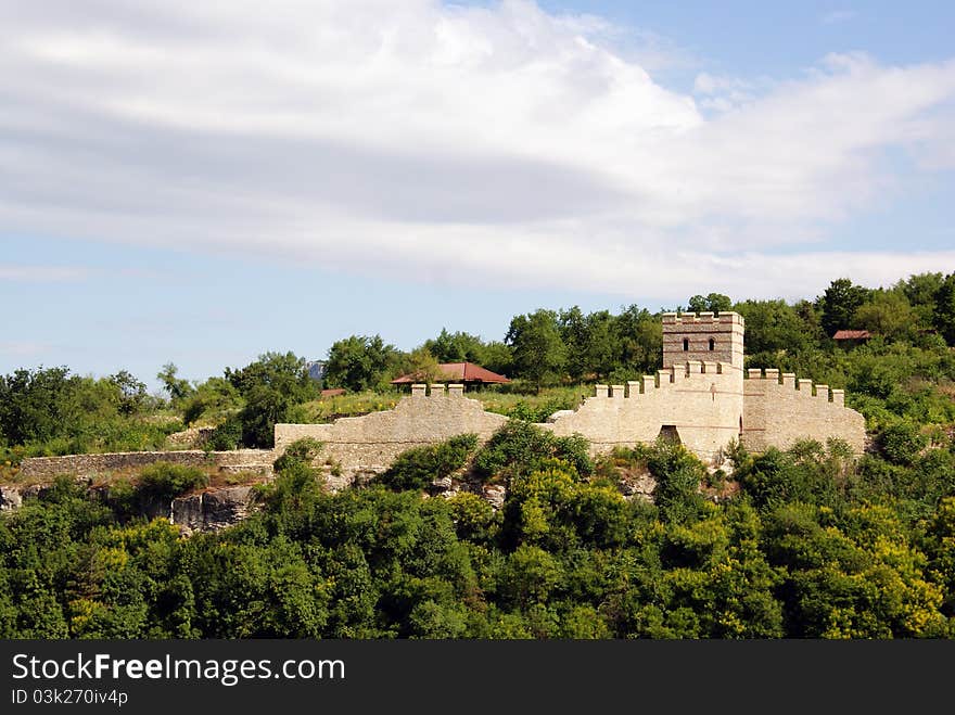 Tzarevetz fortress in veliko tarnovo - the former capital of bulgaria