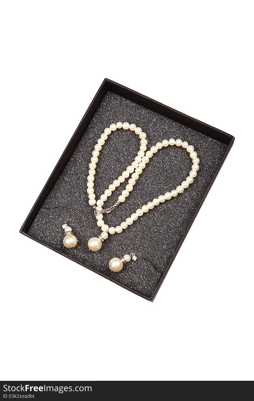 Pearl jewellery