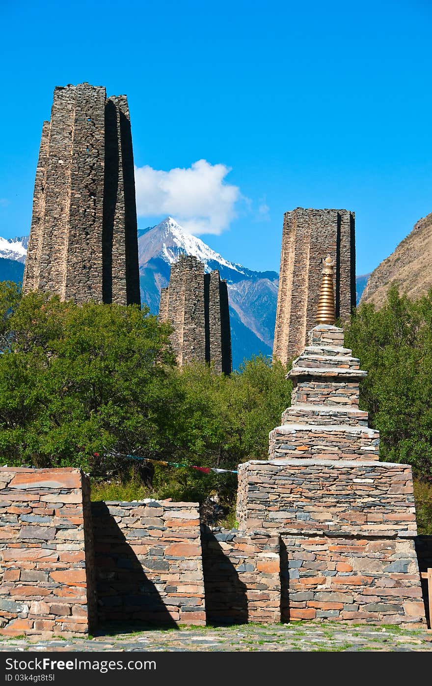 Plateau in the watchtowers of ancient river valley buildings