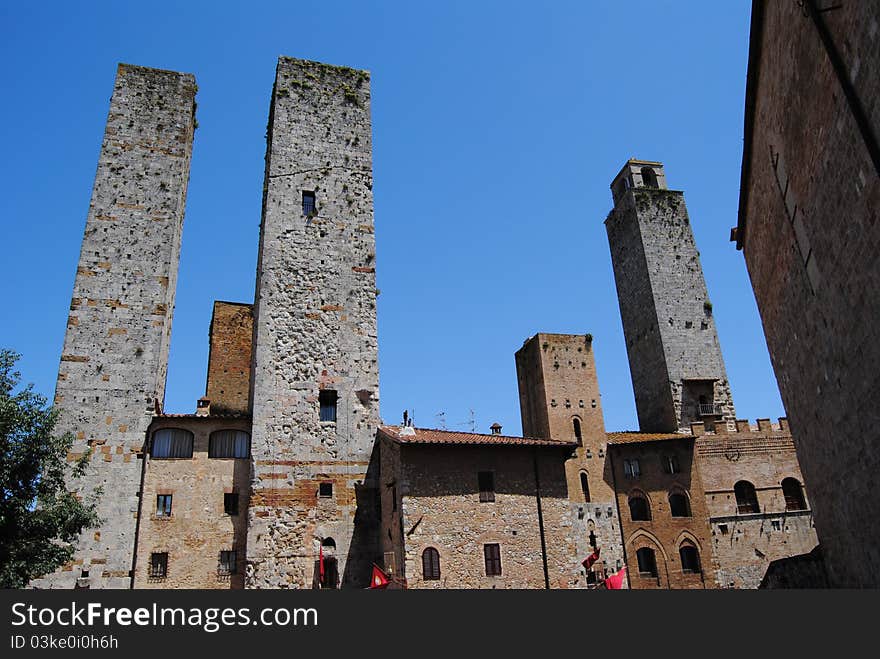 Visit the most beautiful cities of Tuscany in the summer