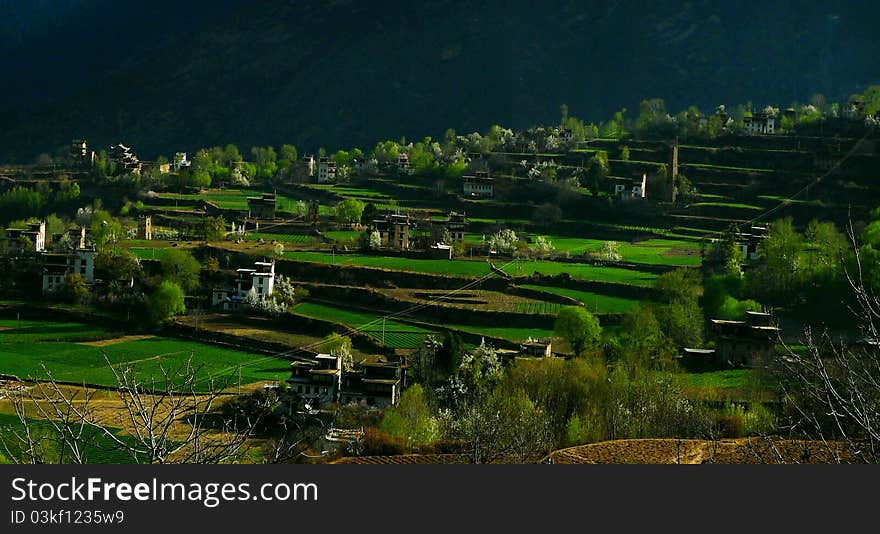 The Chinese western Tibetans live village in a mountainous area