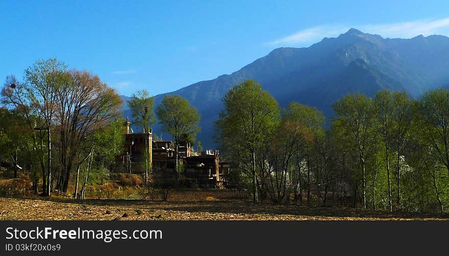 The Chinese western Tibetans live village in a mountainous area