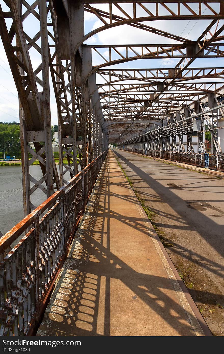 Old riveted steel bridge across the Elbe (Czech Republic, Eastern Europe)