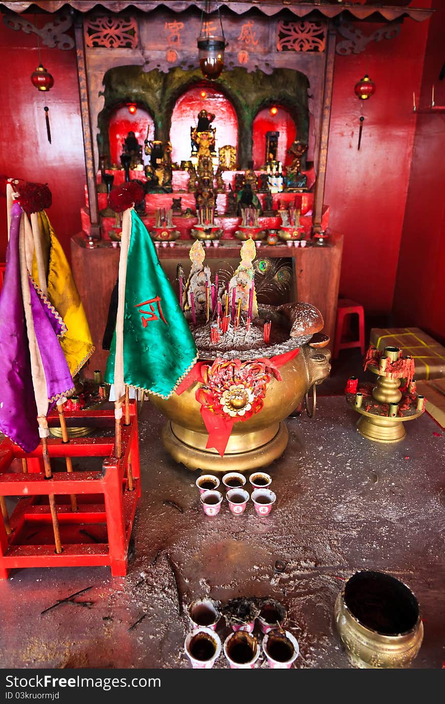 Small chinese alter for praying