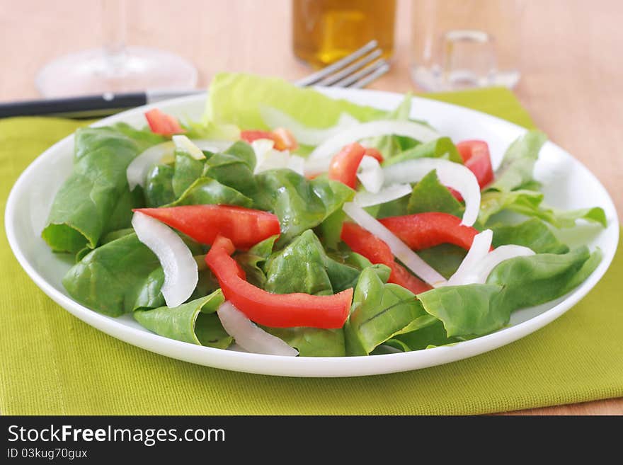 Salad with oil