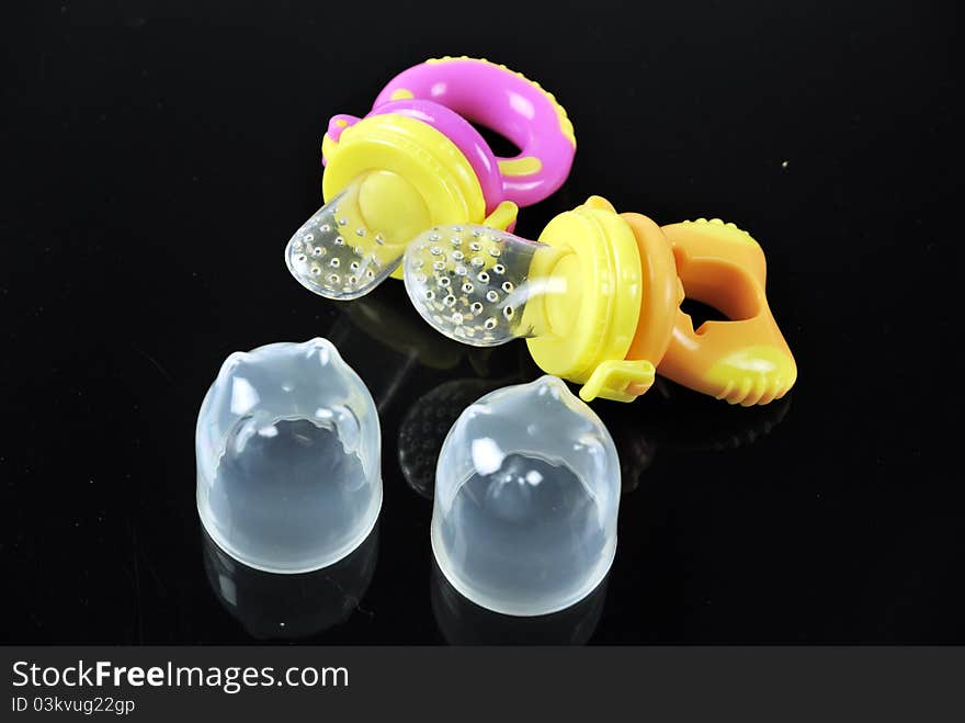 Pacifiers for baby.When baby is older than 4 months, we can put some granular food into these pacifiers and then let baby to bite.