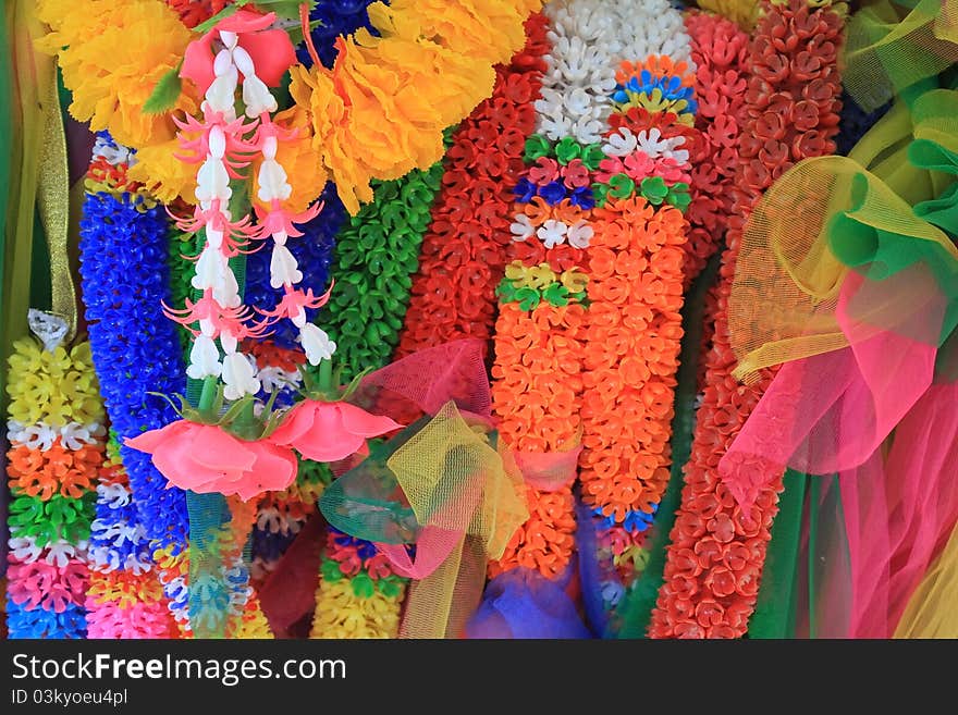 Plastic flowers (Phuang malai)