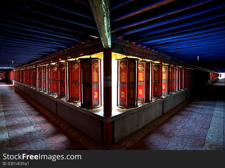 Prayer wheels tunnels in Rui Ying Temple