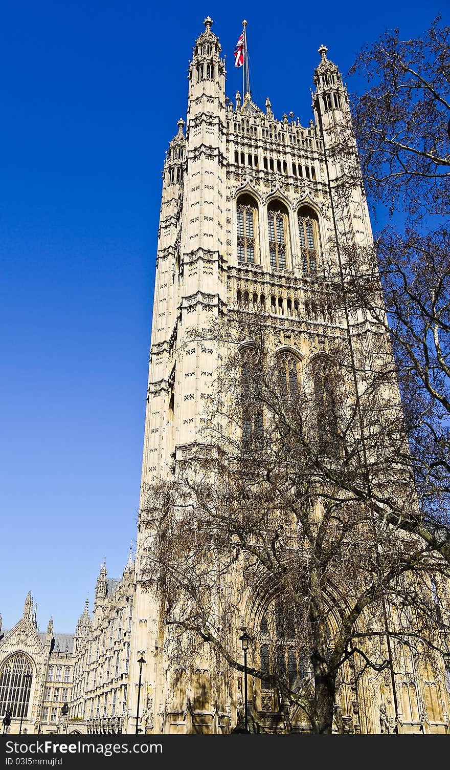 London, the parliament under the English blue sky , UK