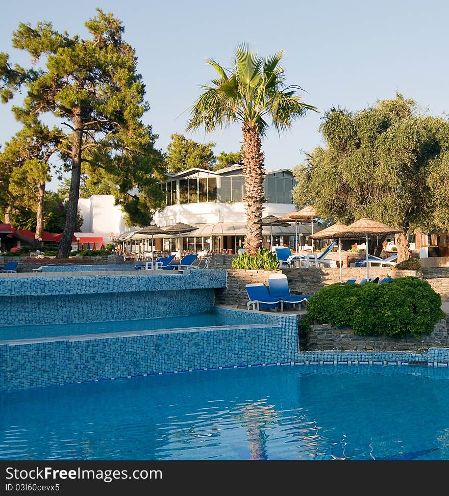 Wonderful swimming pool next to restaurant. Wonderful swimming pool next to restaurant.