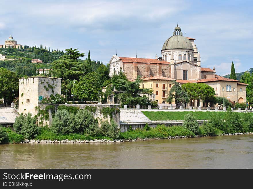 Italians on the banks of the rivers. Italians on the banks of the rivers