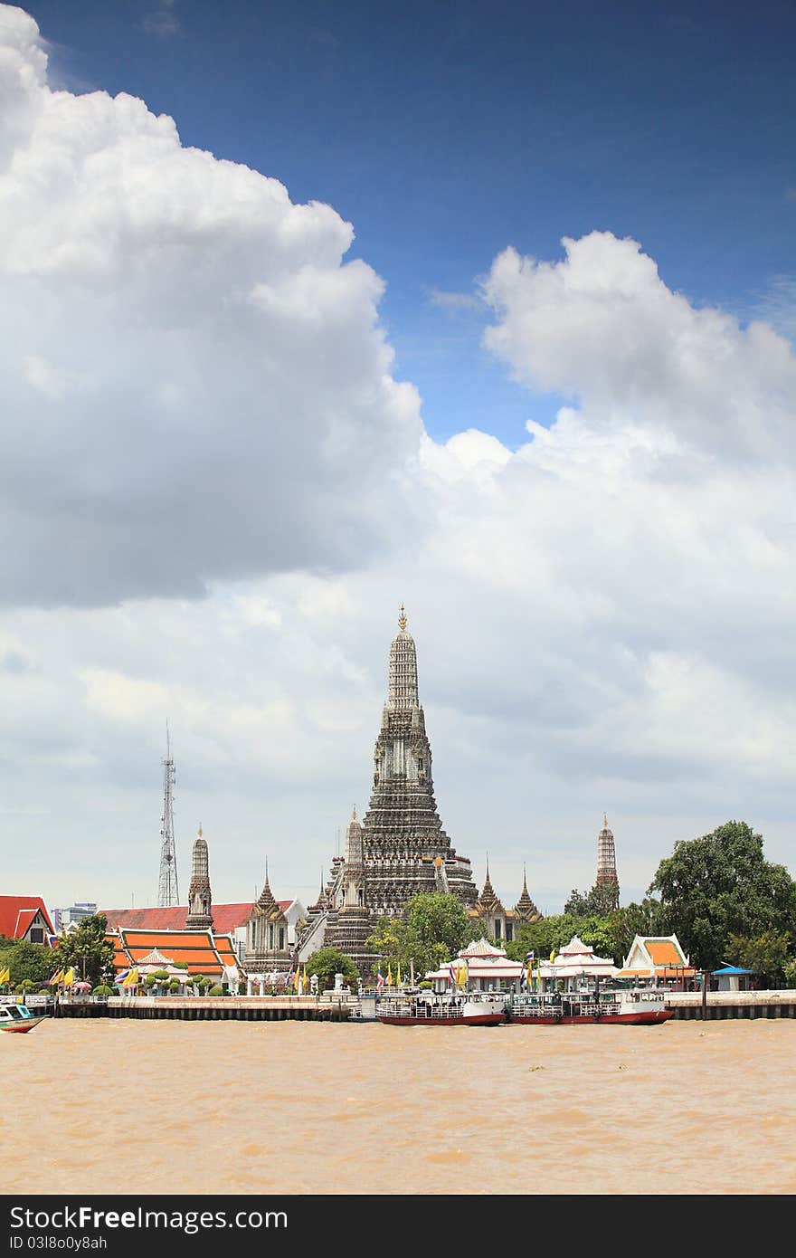 Wat Arun - Bangkok - Thailand