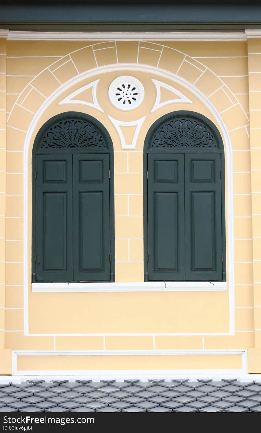 Thai style architecture, Contemporary window