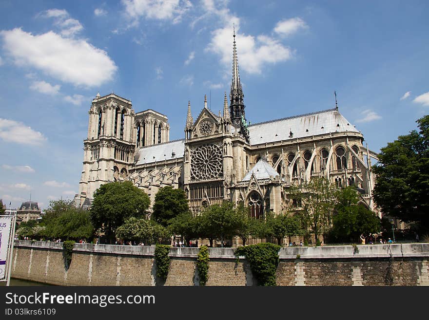 Outside notre Dame, Paris - France River View