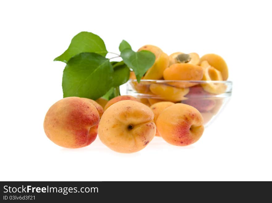 Apricots lie a heap