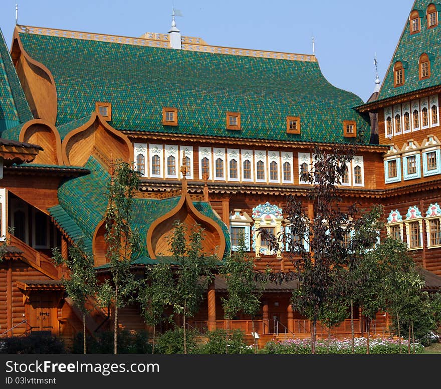 Palace in Kolomenskoye  near Moscow  (also known as the Palace of Tsar Alexei Mikhailovich) � it is the wooden palace, built in the suburban village of Kolomenskoye  in the second half of XVII century.