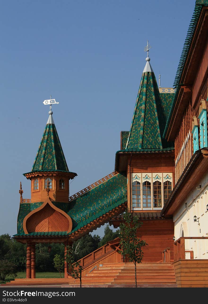 Palace in Kolomenskoye  near Moscow  (also known as the Palace of Tsar Alexei Mikhailovich) � it is the wooden palace, built in the suburban village of Kolomenskoye  in the second half of XVII century. Palace in Kolomenskoye  near Moscow  (also known as the Palace of Tsar Alexei Mikhailovich) � it is the wooden palace, built in the suburban village of Kolomenskoye  in the second half of XVII century.