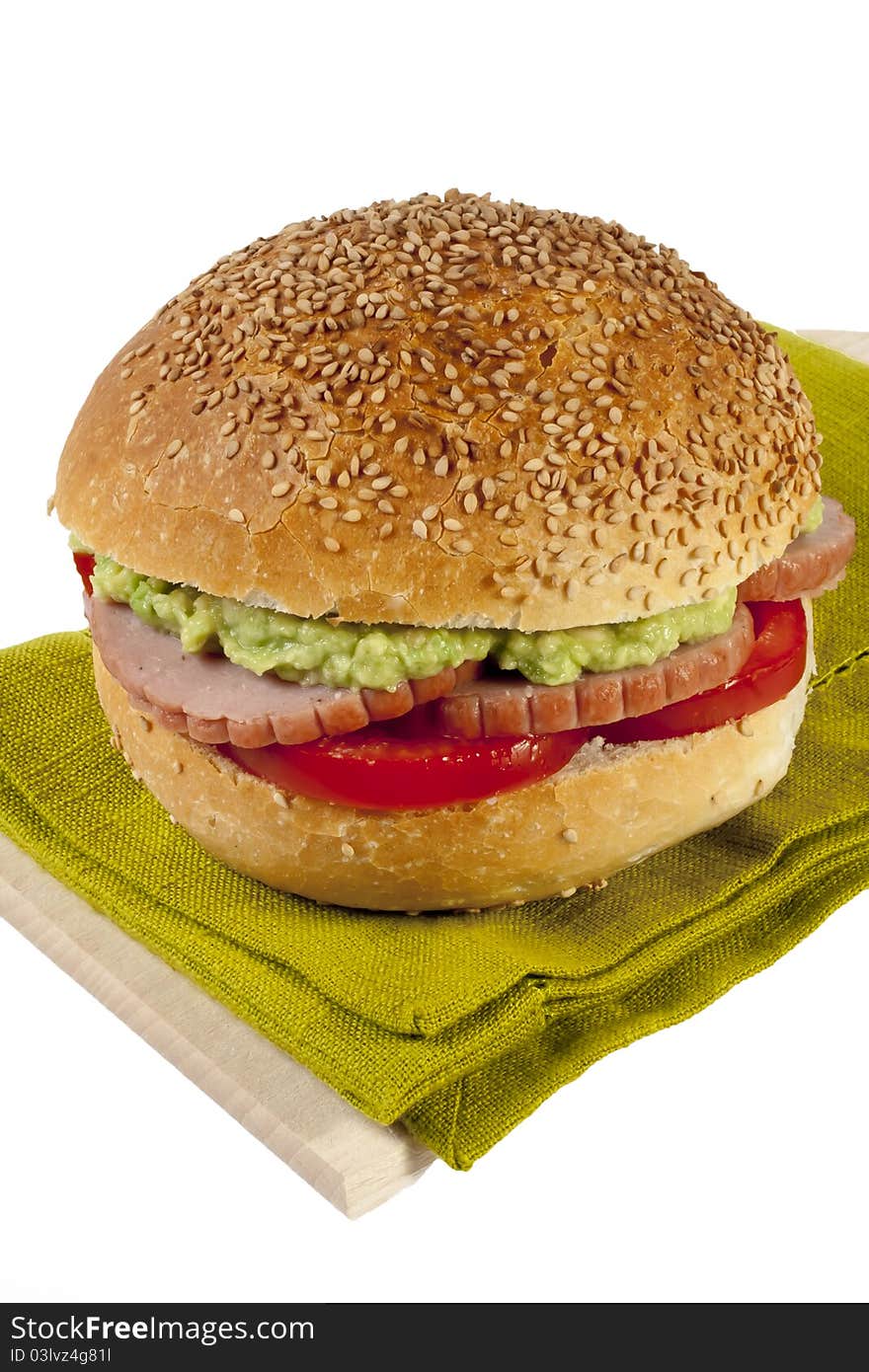 Sandwich with turkey, tomato and avocado