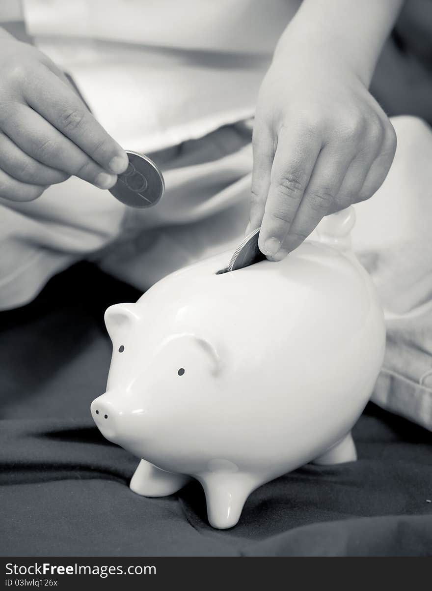 Ceramic piggy bank - colorized photo