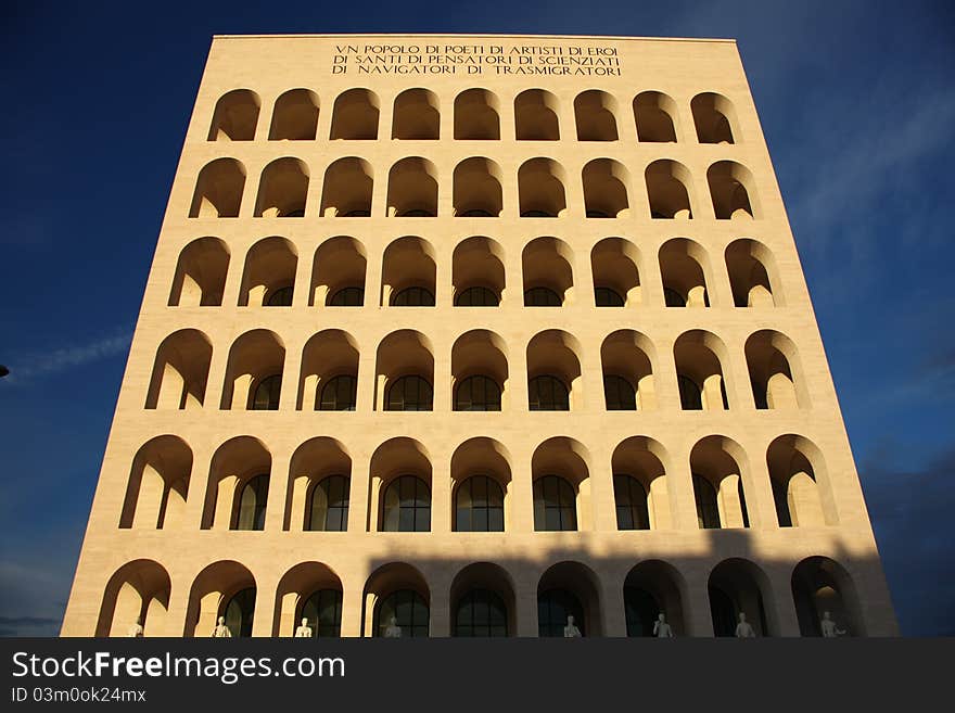 Building of people in Rome