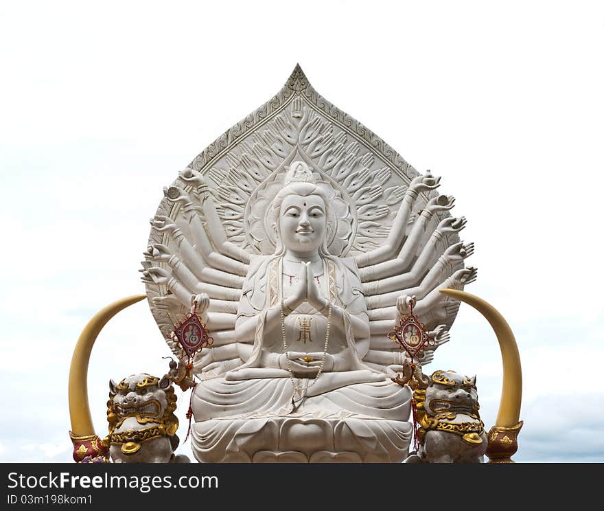 Guan yin buddha statue