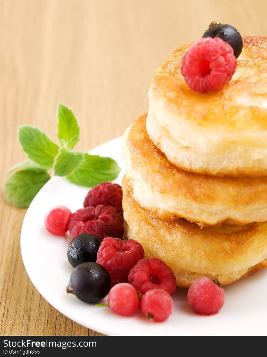 Pancakes with berries