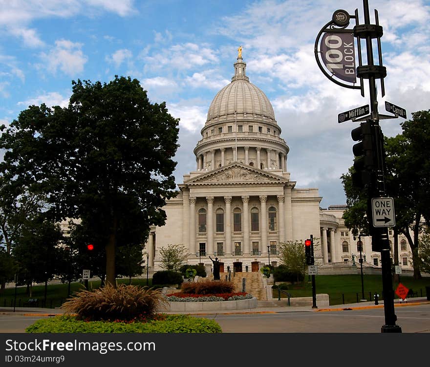 A view of Madison Capitol taken on a sunny day. This is one of the most beautiful capitols in the country.