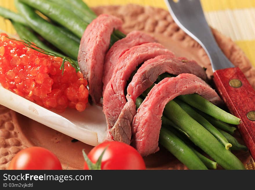 Roast beef  and string beans