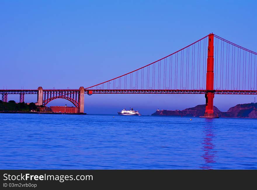 Golden Gate Bridge  in a clear blue sky