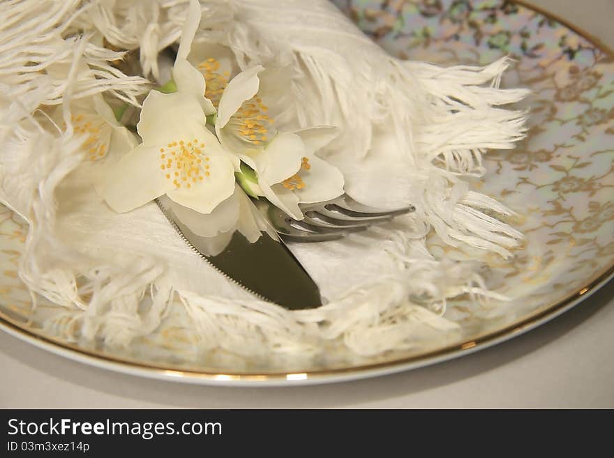 White jasmine Festive table setting