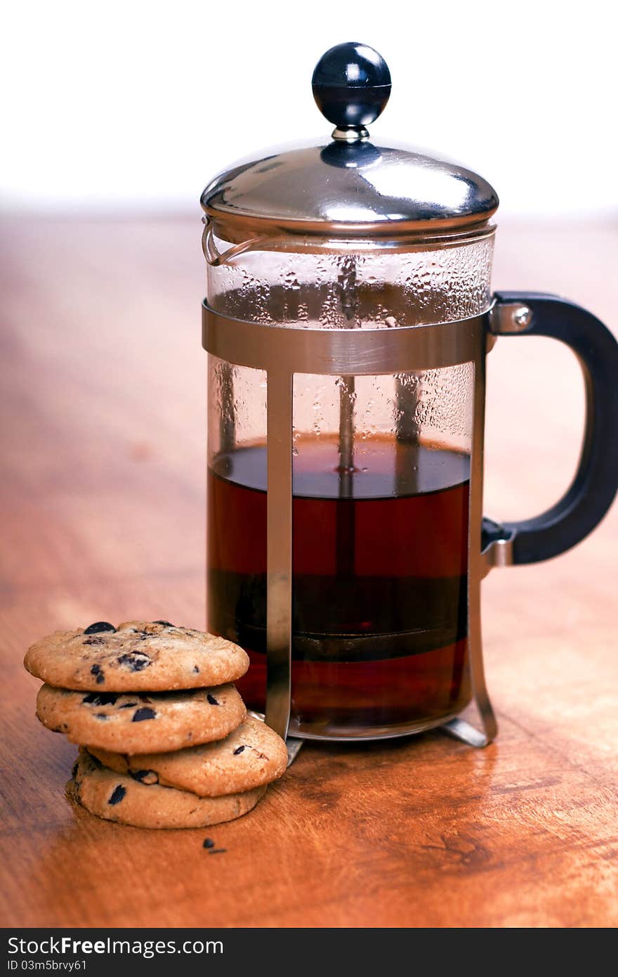 Teapot with cookies