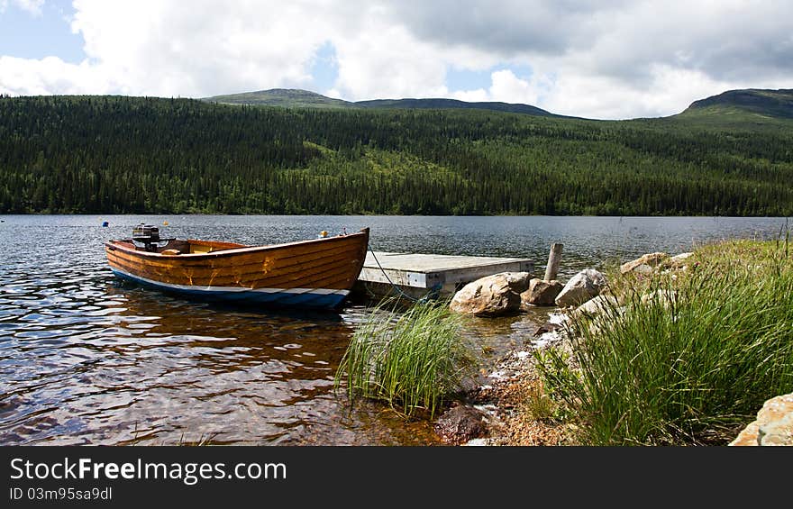 Lake in the mountains of Norway