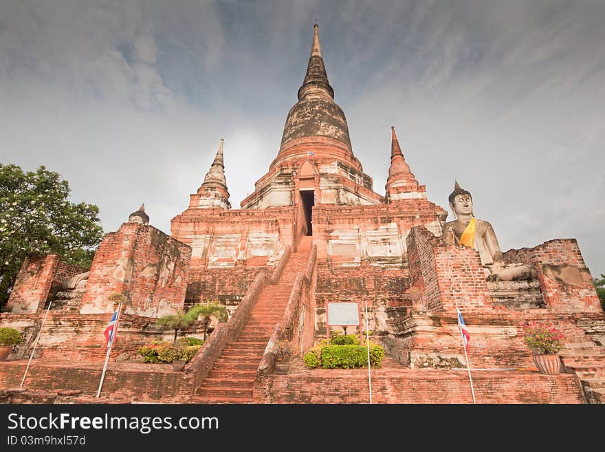 Wat Yai Chai Mongkol, Thailand