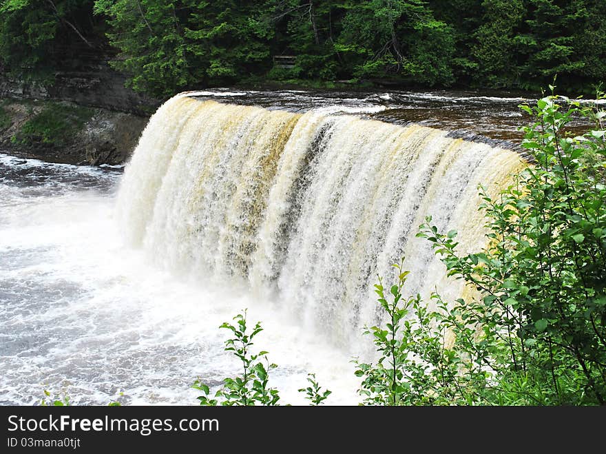 Tahquamenon Falls