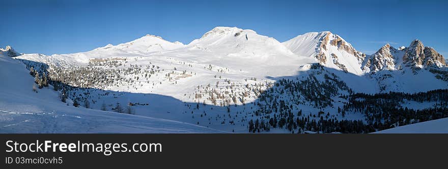 Spectacular panorama of the Fanes National Park