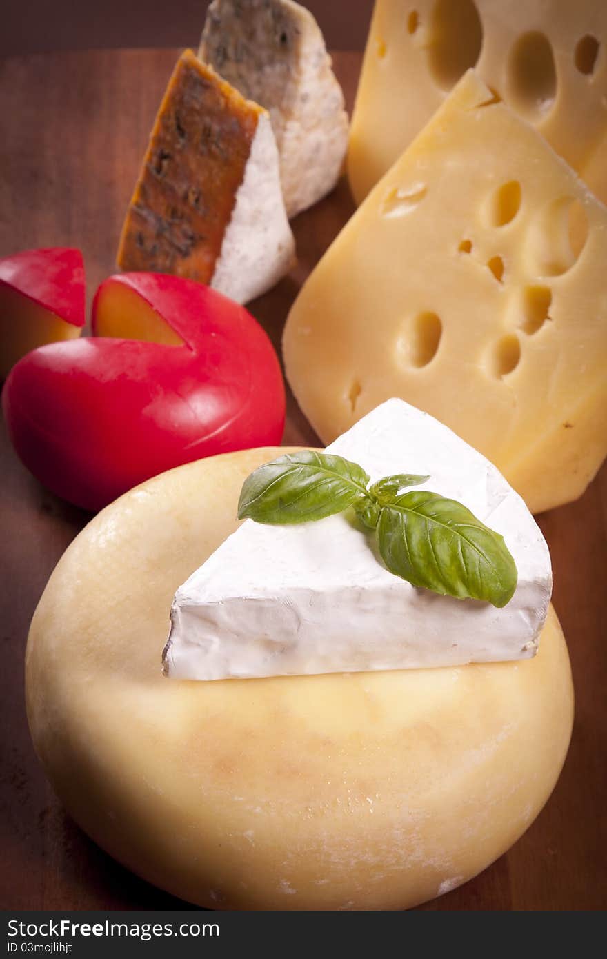 Cheese and other ingredients composition. Cheese and other ingredients composition